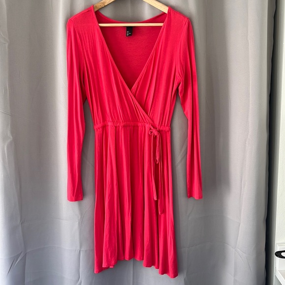 H&M Wrap Plunge Neck Mini Dress- Small - Picture 1 of 4